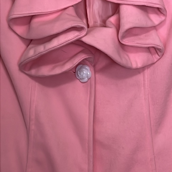 OZGZ Barbie Pink  Stylish Deep V Neck  Ruffle Flower Button Closure Size Large - Picture 4 of 9